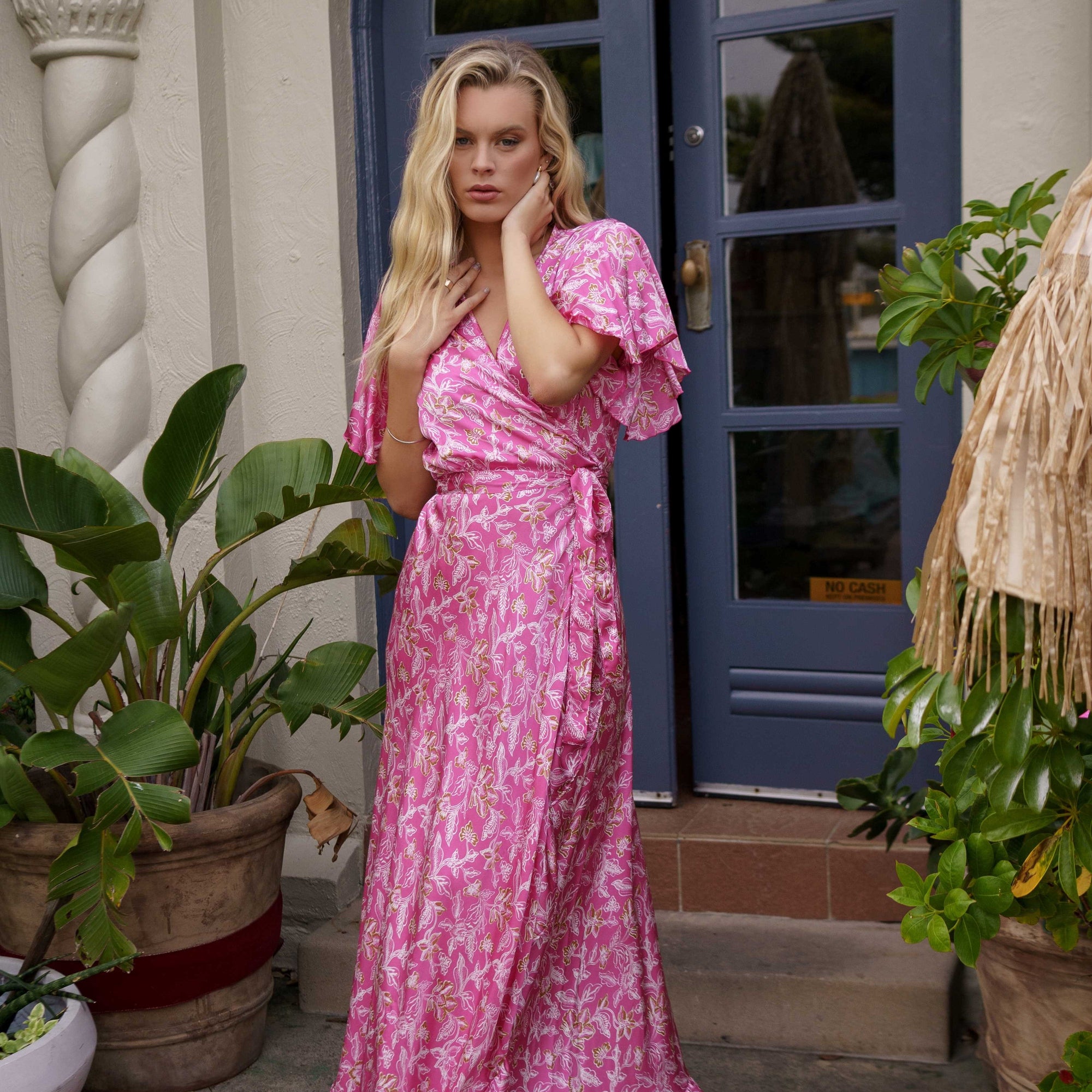 [et cetera] WOMAN Fanciful Short Sleeve Wrap Dress with Ruffle Hem – silk